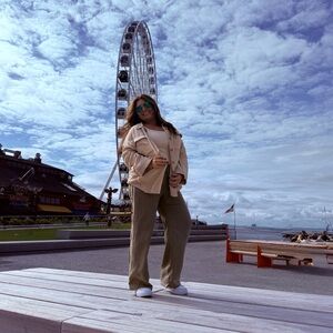 Meet your Posher, Robin